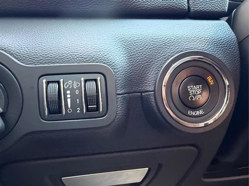 Used 2015 Maserati Ghibli RWD image 48