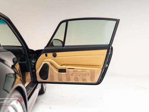 Used 1996 Porsche 911 GT3 RS image 25