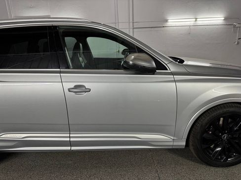 Used 2022 Audi SQ7 Premium Plus w/ SQ7 Executive Package AWD/4WD image 4