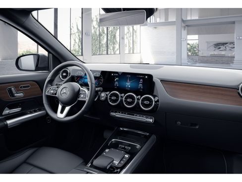 Certified 2023 Mercedes-Benz GLA 250 4MATIC image 6