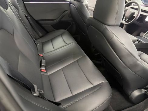 Used 2025 Tesla Model 3 RWD image 12