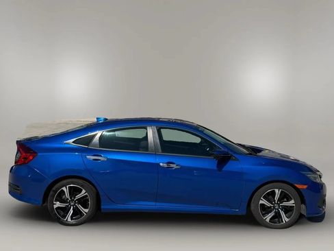 Used 2016 Honda Civic Touring image 9