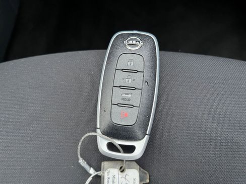 Used 2025 Nissan Sentra SV image 21