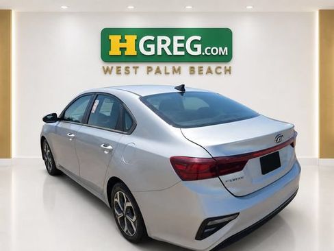 Used 2020 Kia Forte LXS FWD image 2