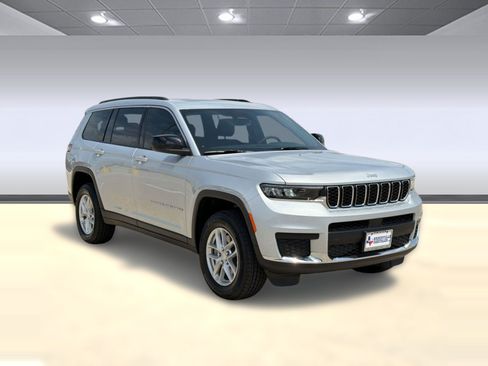New 2026 Jeep Grand Cherokee L 4WD image 7