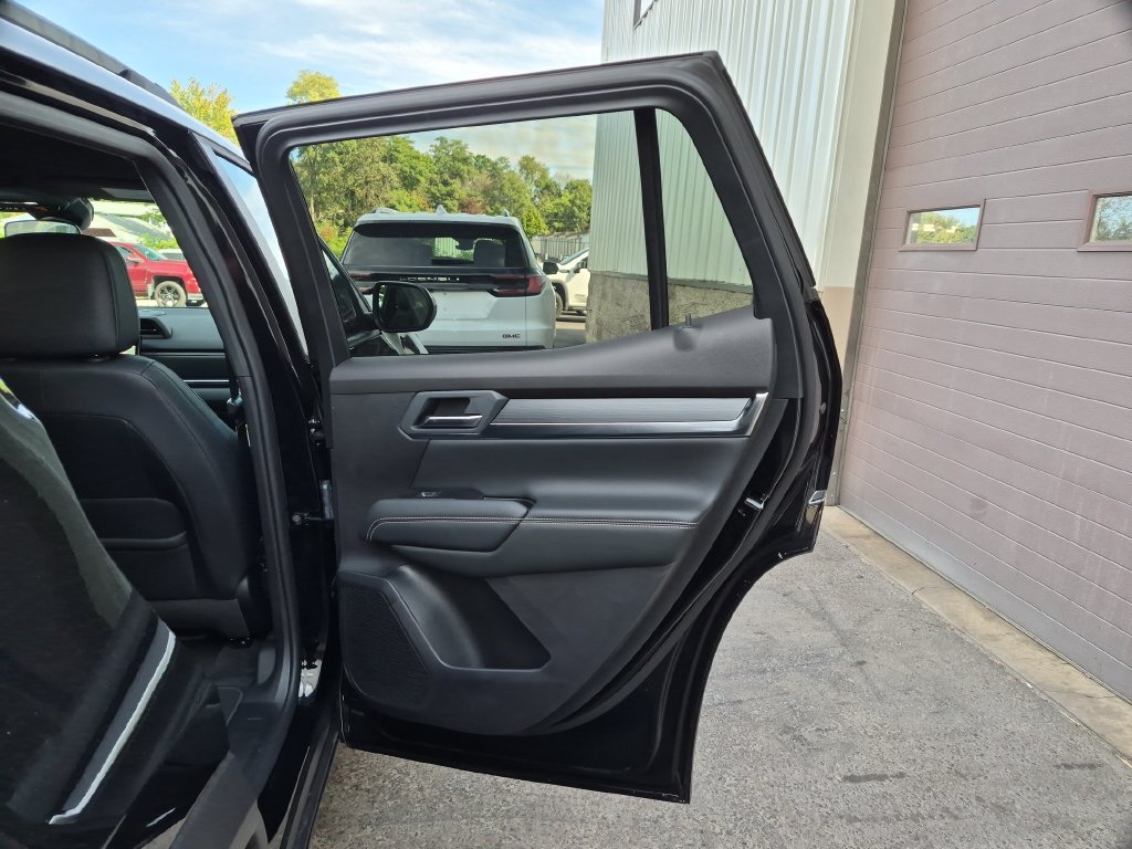 New 2027 GMC Terrain Elevation w/ Elevation Premium Package AWD/4WD image 33