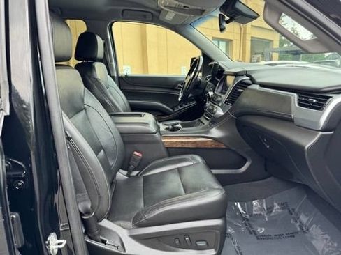 Used 2020 Chevrolet Suburban LT AWD/4WD image 24