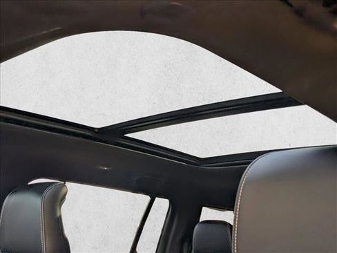 Used 2023 Jeep Grand Cherokee L Overland w/ Luxury Tech Group IV image 16