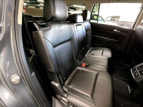 Used 2019 Volkswagen Atlas SE w/ Towing Package image 29