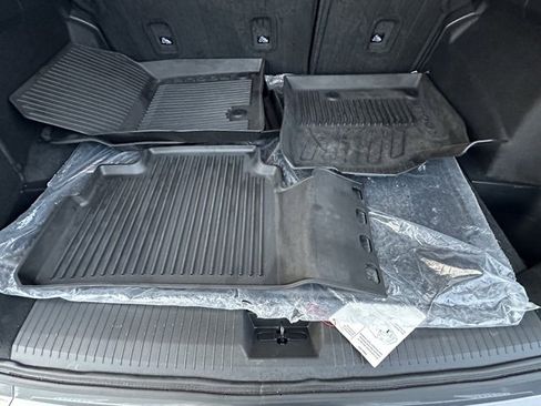 Certified 2025 Nissan Rogue SV image 19