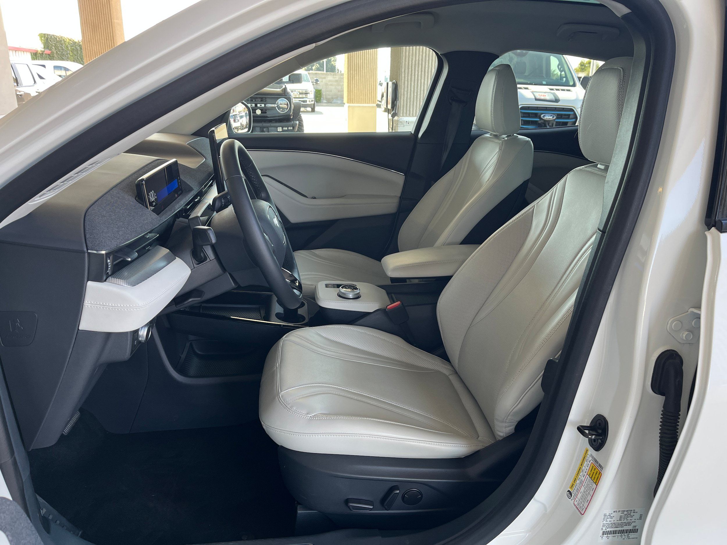 Certified 2022 Ford Mustang Mach-E Premium w/ Ice White Appearance Package AWD/4WD image 5