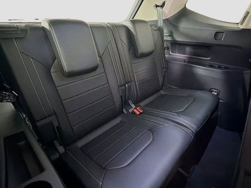 Used 2025 Volkswagen Atlas SEL image 29