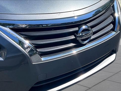 Used 2015 Nissan Altima 2.5 SV FWD image 29