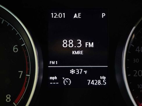 Used 2017 Volkswagen Golf Alltrack SE image 24