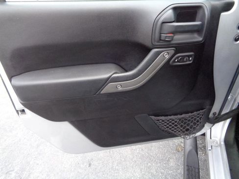 Used 2011 Jeep Wrangler Sport AWD/4WD image 22