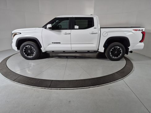 New 2026 Toyota Tundra SR5 image 2