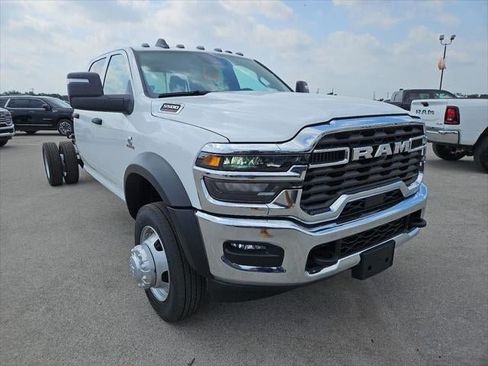 New 2026 RAM 5500 Tradesman AWD/4WD image 41