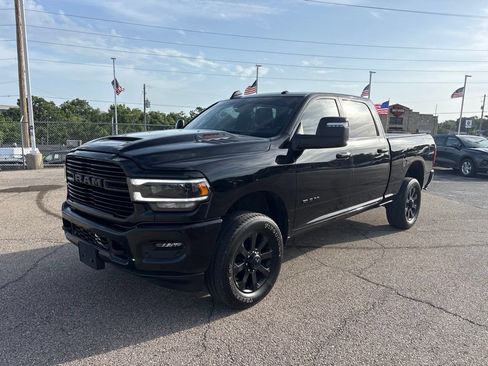 Used 2024 RAM 2500 Laramie w/ Night Edition AWD/4WD image 3