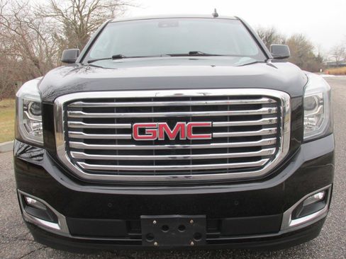 Used 2019 GMC Yukon XL SLT w/ Premium Edition image 36