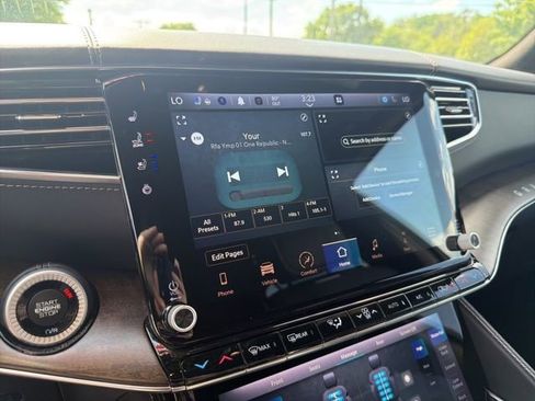 Used 2023 Jeep Grand Wagoneer Series II image 17