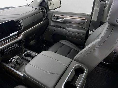 Certified 2025 Chevrolet Silverado 1500 RST w/ Convenience Package II AWD/4WD image 24