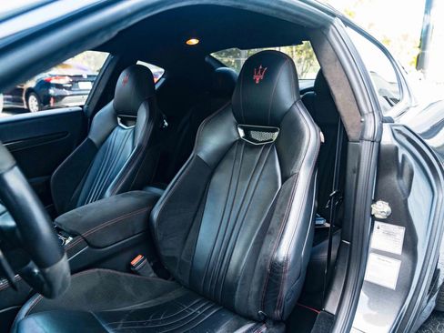 Used 2017 Maserati GranTurismo Sport RWD image 18