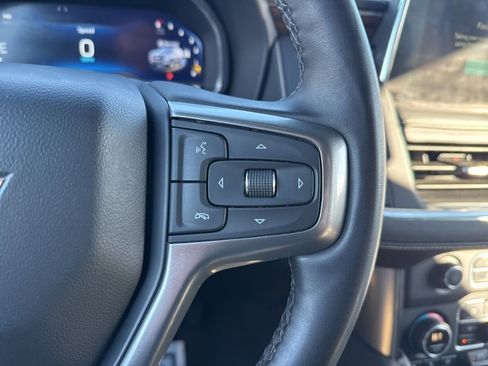 Used 2024 Chevrolet Suburban Premier image 28