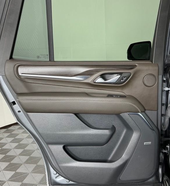 Used 2022 GMC Yukon Denali RWD image 16
