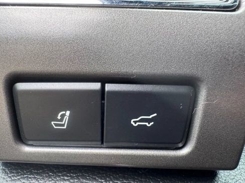 Used 2021 Ford Expedition Max XLT AWD/4WD image 10
