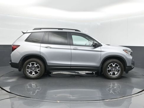 Used 2022 Honda Passport TrailSport image 5