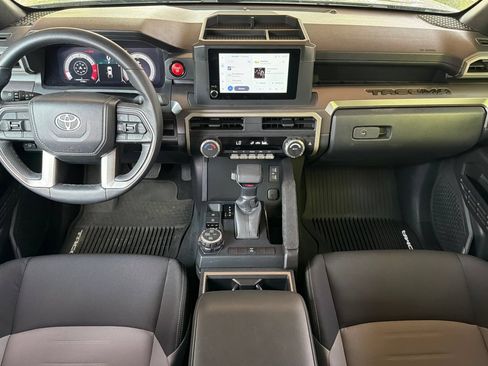 Used 2025 Toyota Tacoma TRD Off-Road AWD/4WD image 18
