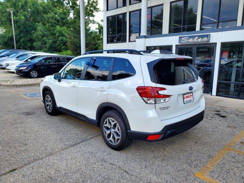 Used 2022 Subaru Forester Premium AWD/4WD image 7