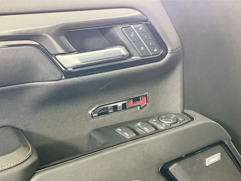 Used 2024 GMC Sierra 1500 AT4 w/ AT4 Preferred Package image 18