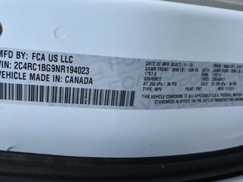 Used 2022 Chrysler Pacifica Touring-L FWD image 46