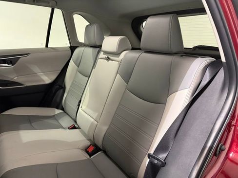 Used 2025 Toyota RAV4 XLE Premium image 26