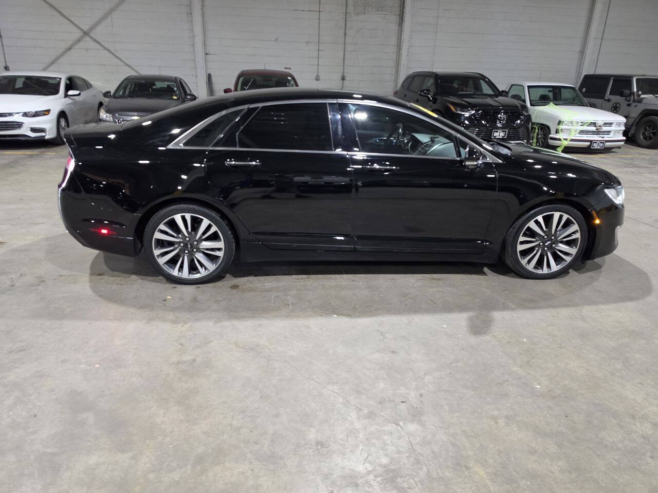 Used 2017 Lincoln MKZ Reserve w/ Climate Package FWD image 14