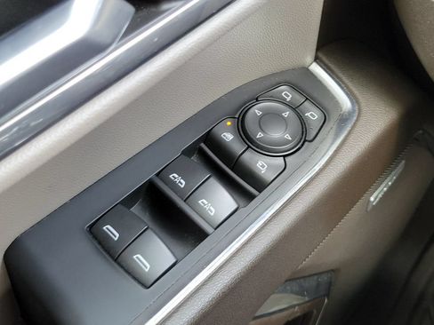 Used 2023 Chevrolet Silverado 1500 LTZ AWD/4WD image 25