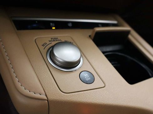 Used 2017 Lexus ES 350 w/ Navigation System Package image 10