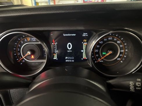 Used 2020 Jeep Wrangler Unlimited Sport image 13