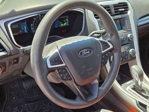 Used 2015 Ford Fusion S FWD image 9