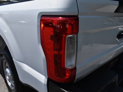 Used 2018 Ford F250 XL w/ Power Equipment Group RWD image 36