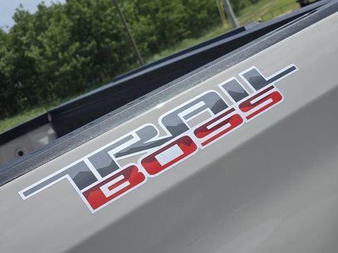 New 2026 Chevrolet Silverado 1500 Custom Trail Boss AWD/4WD image 9