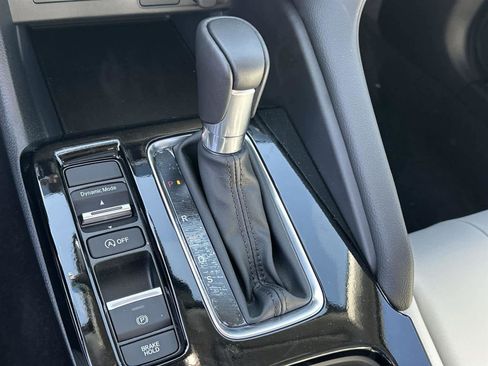 New 2025 Acura Integra image 18