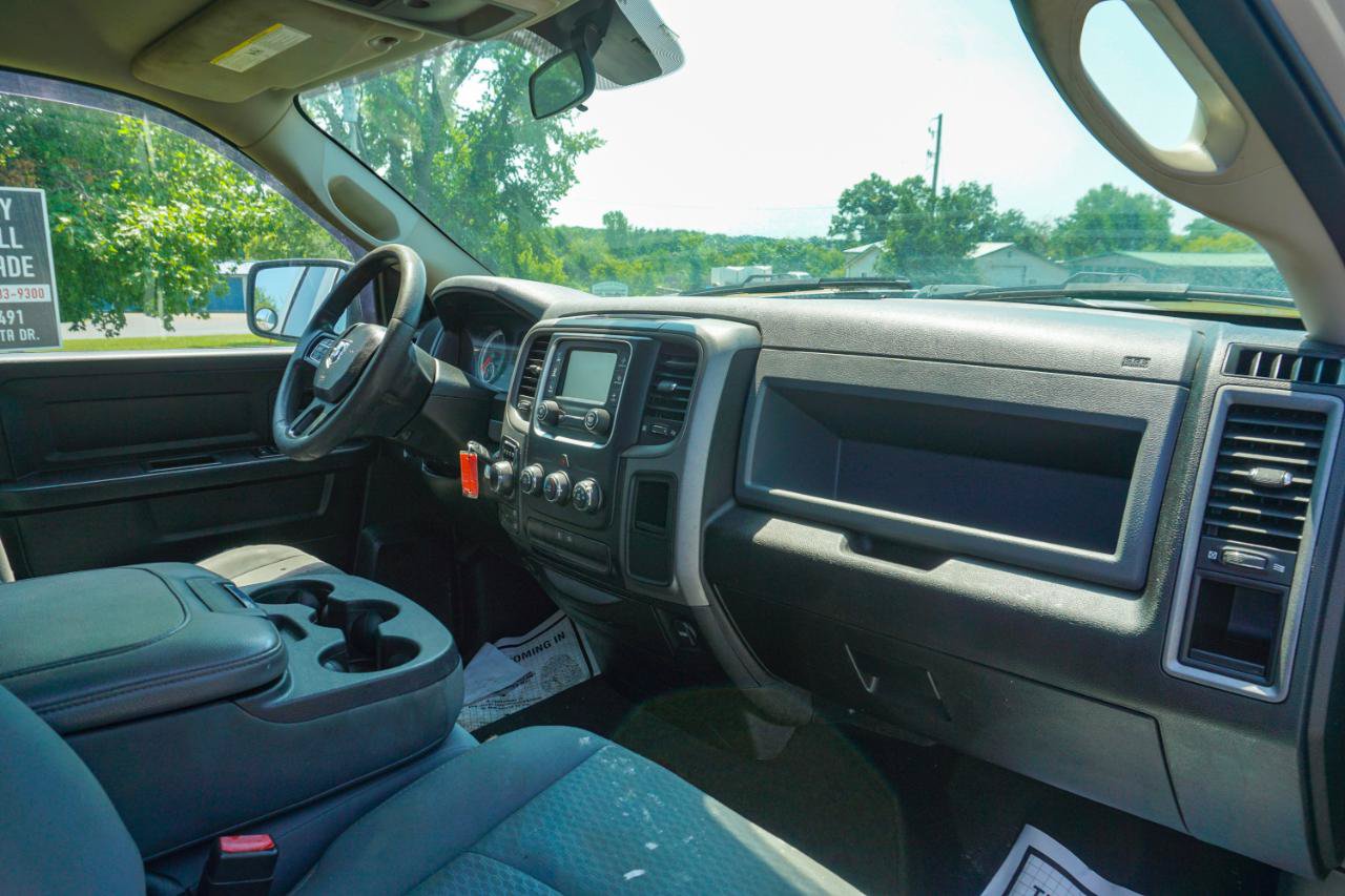 Used 2019 RAM 1500 Express w/ Express Value Package AWD/4WD image 16