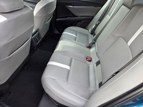 Used 2025 Toyota Camry SE w/ Convenience Package FWD image 14