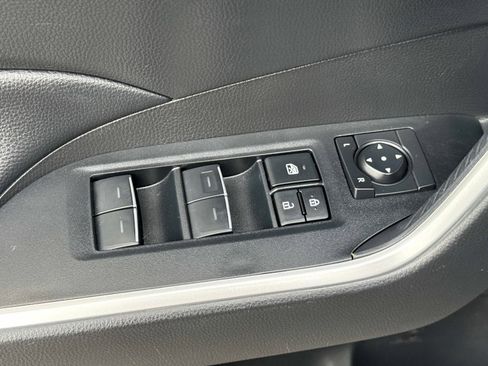 Used 2024 Toyota RAV4 XLE AWD/4WD image 21