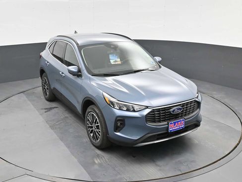 New 2026 Ford Escape SE image 9