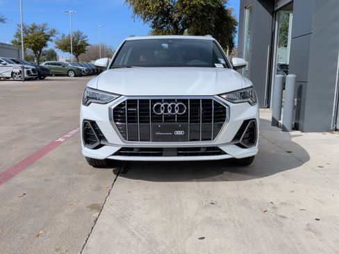 Used 2023 Audi Q3 2.0T Premium Plus w/ Premium Plus Package image 3