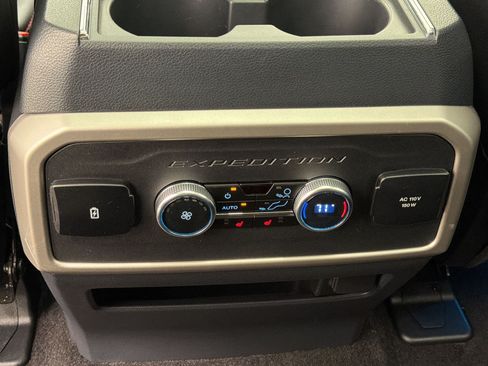 Used 2023 Ford Expedition Max Limited AWD/4WD image 30