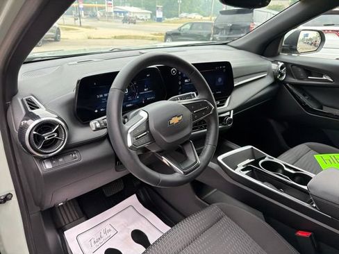 Used 2025 Chevrolet Equinox LT w/ Safety and Technology Package FWD image 22